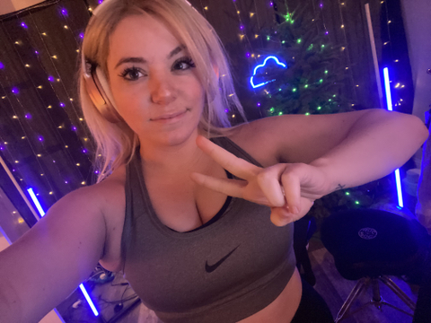 Curvyllama🌸🐉 OnlyFans Account - curvyllama