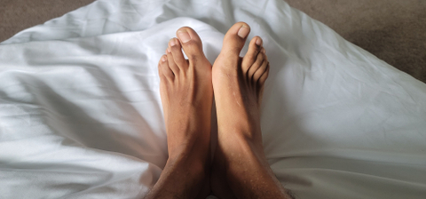 lightskin_feet nude