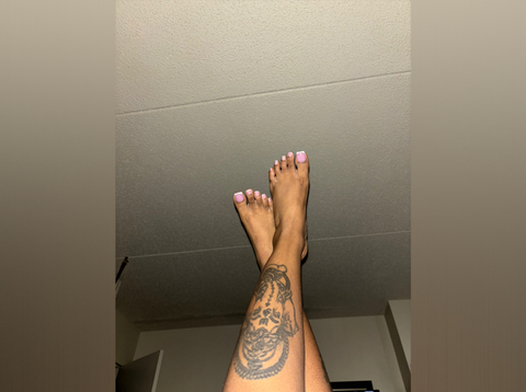 prettytoes.2x nude