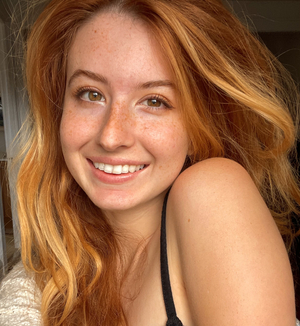 OnlyFans Star <strong>Strawberry Kisses</strong> Refreshes Her Bio with a Personal Touch