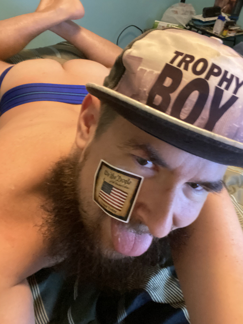 boy86trophy nude