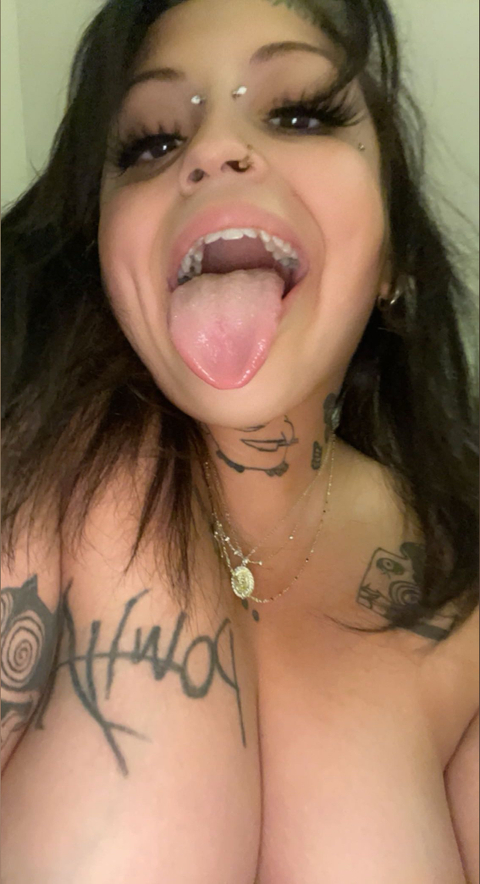 @tattedlesbian04