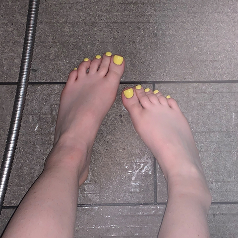 @foxies.feet