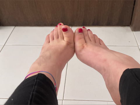 feetpicturesalways nude