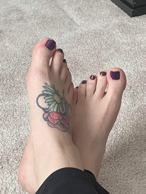 @littleredsfeet22