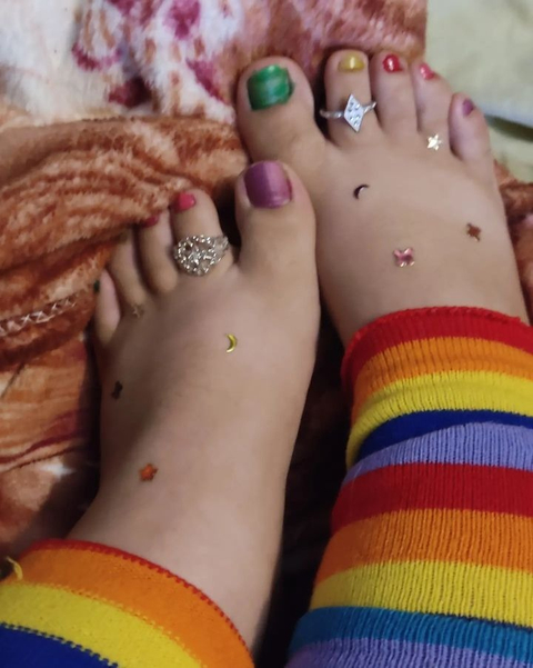 @diansxfeet