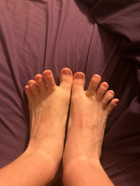 feetmcfeeterson nude