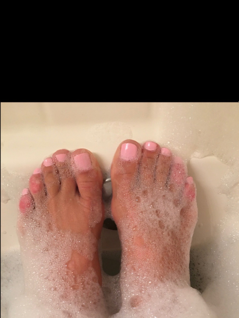 @txhotwife_footqueen