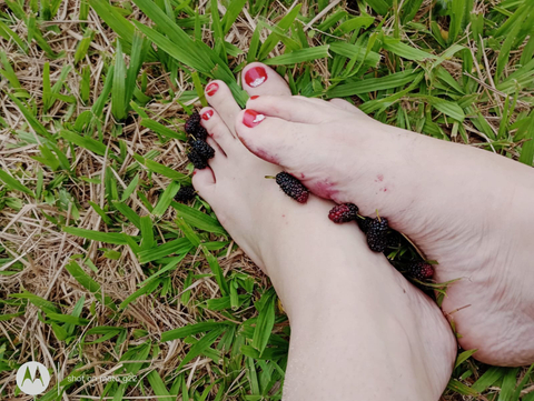 babi_feet nude