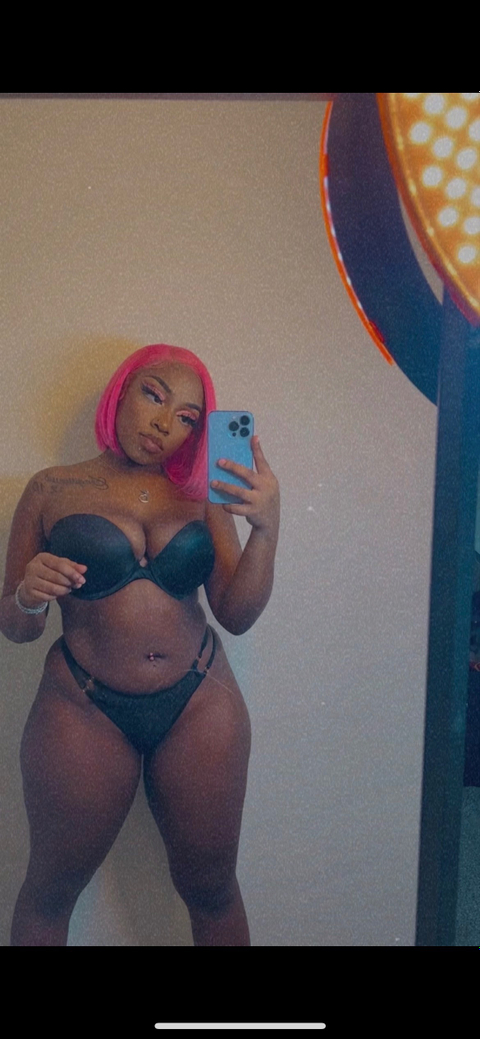 @thickiana4x