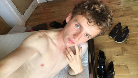 elliotfox nude