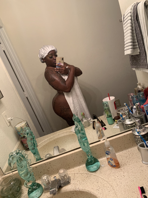 iamher127 nude