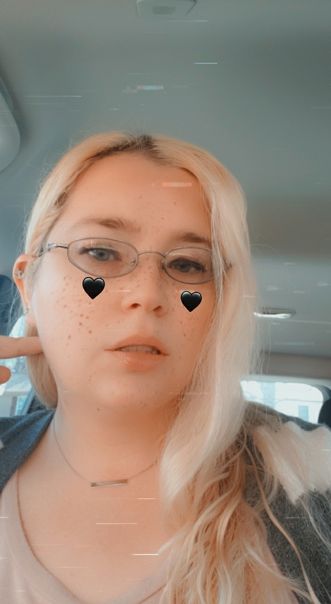 Mixie - mixie-karli OnlyFans