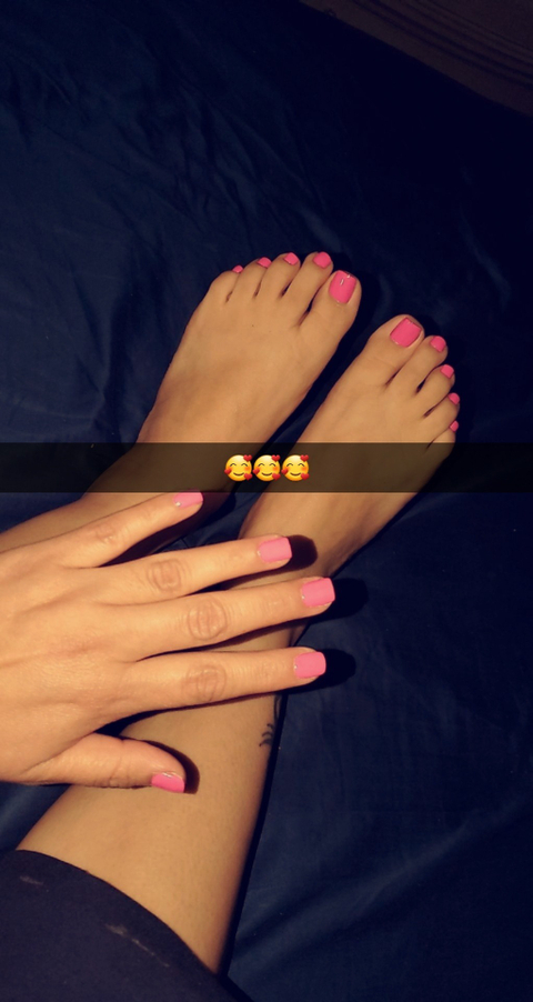 chapinafeet nude