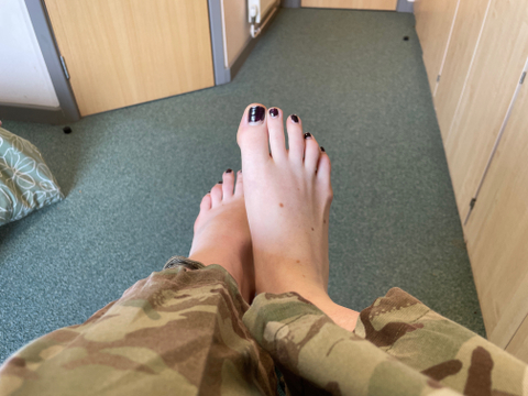 army_feeties nude