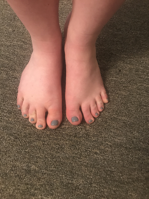 nikkieraysfeet nude