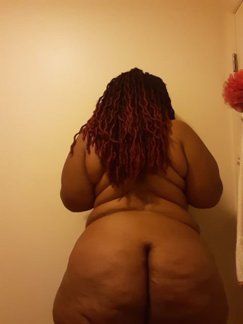 @truequeenbbw