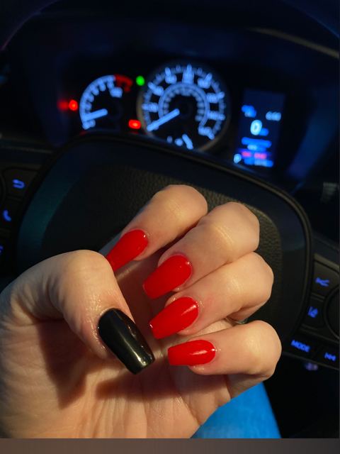 @nailsandtoes305