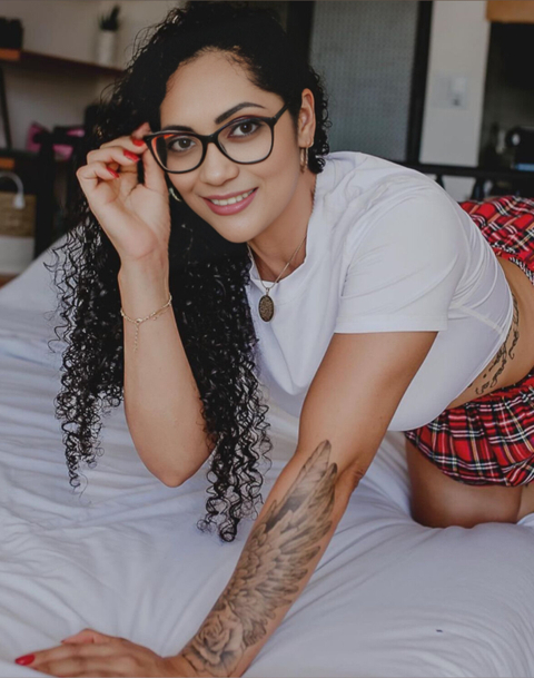 @monicaayla