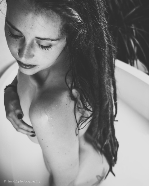 @girlwithlongdreads