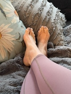 @lanefeetpics