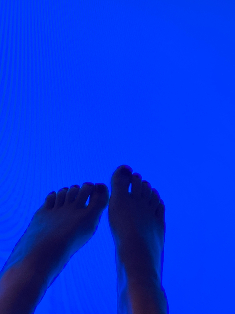 yteenfeet nude