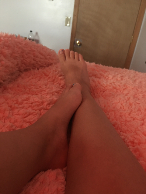 @prettyfeetandothers52