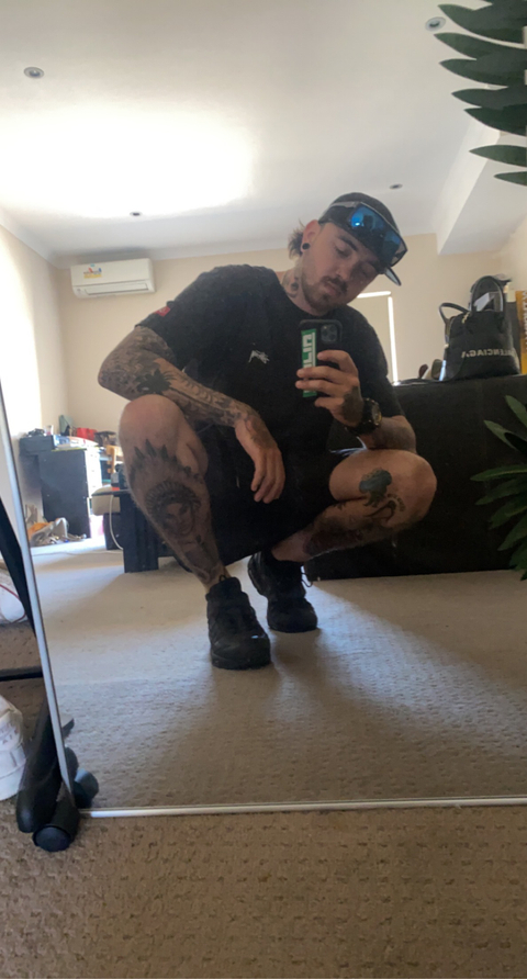 @tattooedwhiteboii