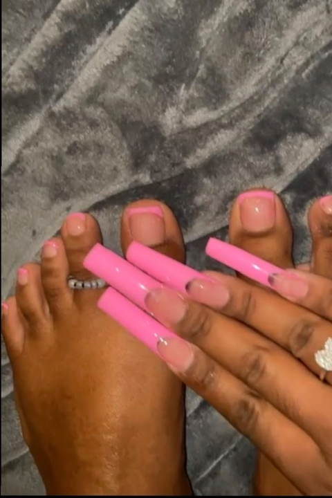 mosprettyfeet nude