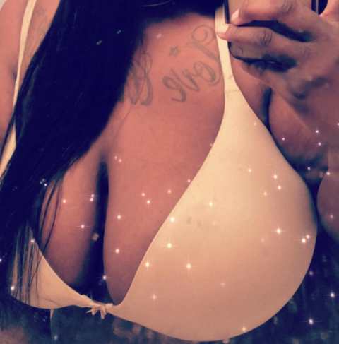 @bigtittybitch1