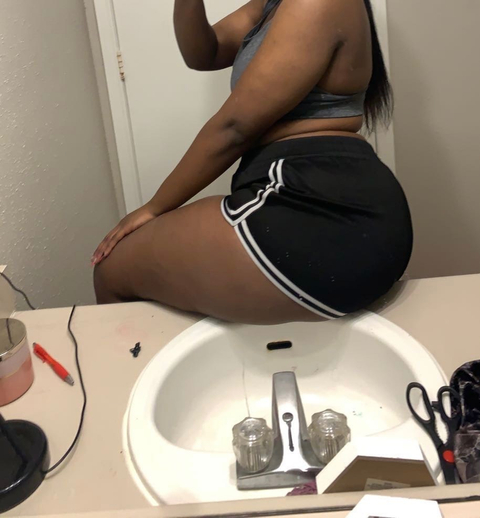 blackbarbiee19 nude