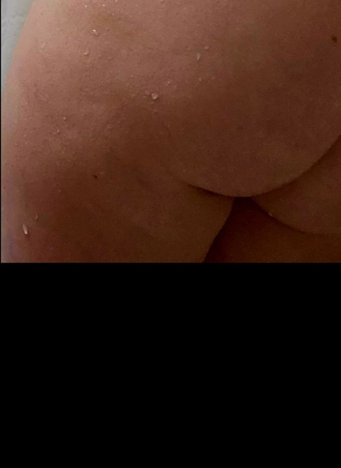 juzybunz nude