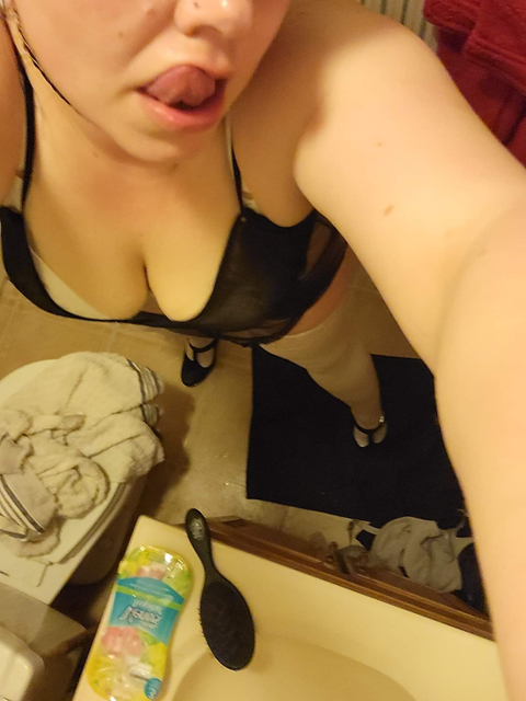 lovelydeath85 nude