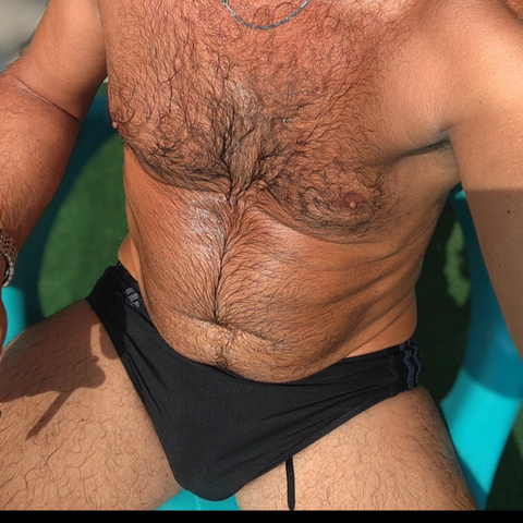 @hairy.hot.man