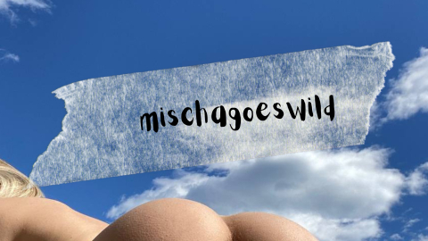 mischagoeswild nude