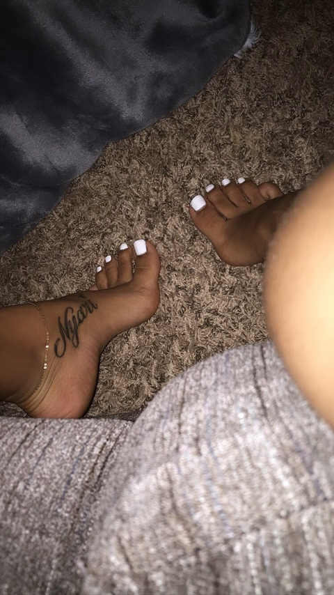 oshegotprettyfeet nude