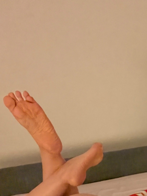 feet_toes-soles nude