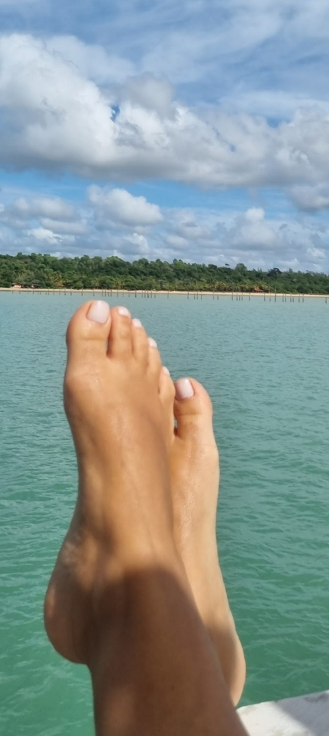 brazilian_sexy_feet nude