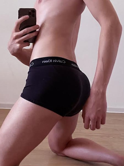 twink_student_lukas nude