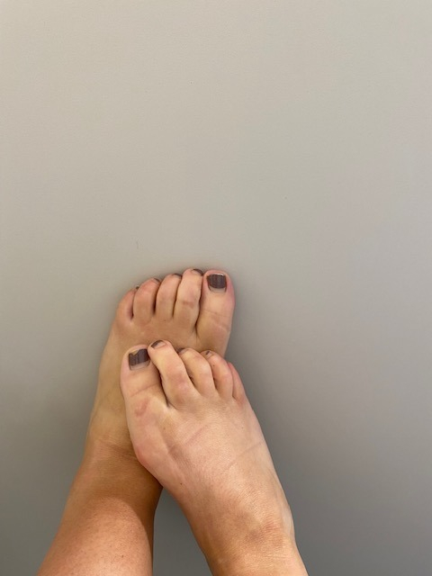 @strictlyfeet22