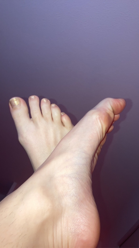 @feetpleasurexx