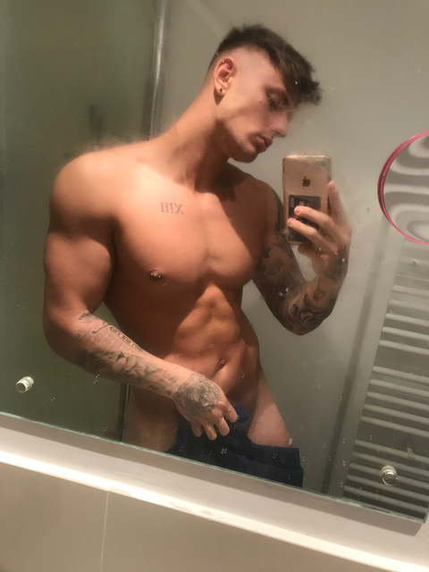 yourfavetattooedlad nude