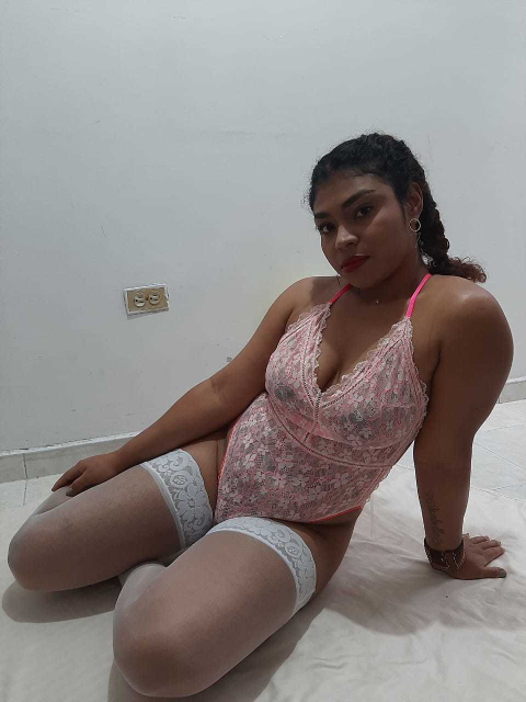 ag9933911 nude