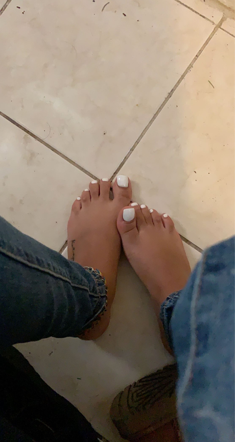 @doll_feet_00