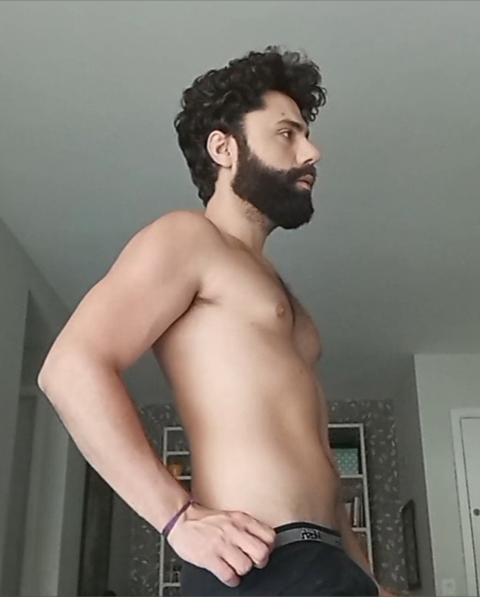 @hung_and_bearded