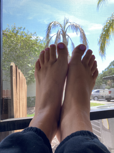 finefunfeet nude