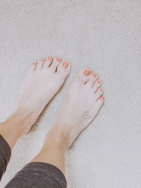 barefoot.sole nude