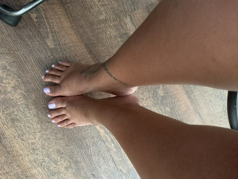 @pretty_feet_365