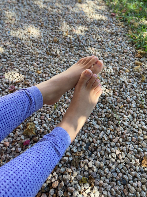 delicate_foot nude