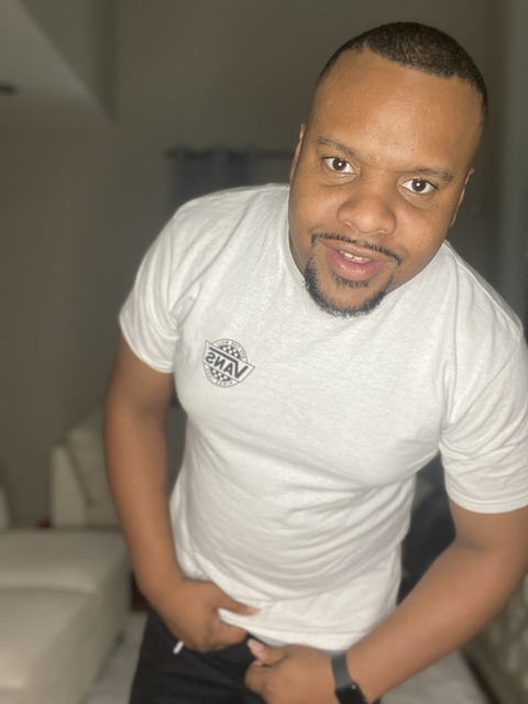 Robert Griffin - robgriffin87 OnlyFans